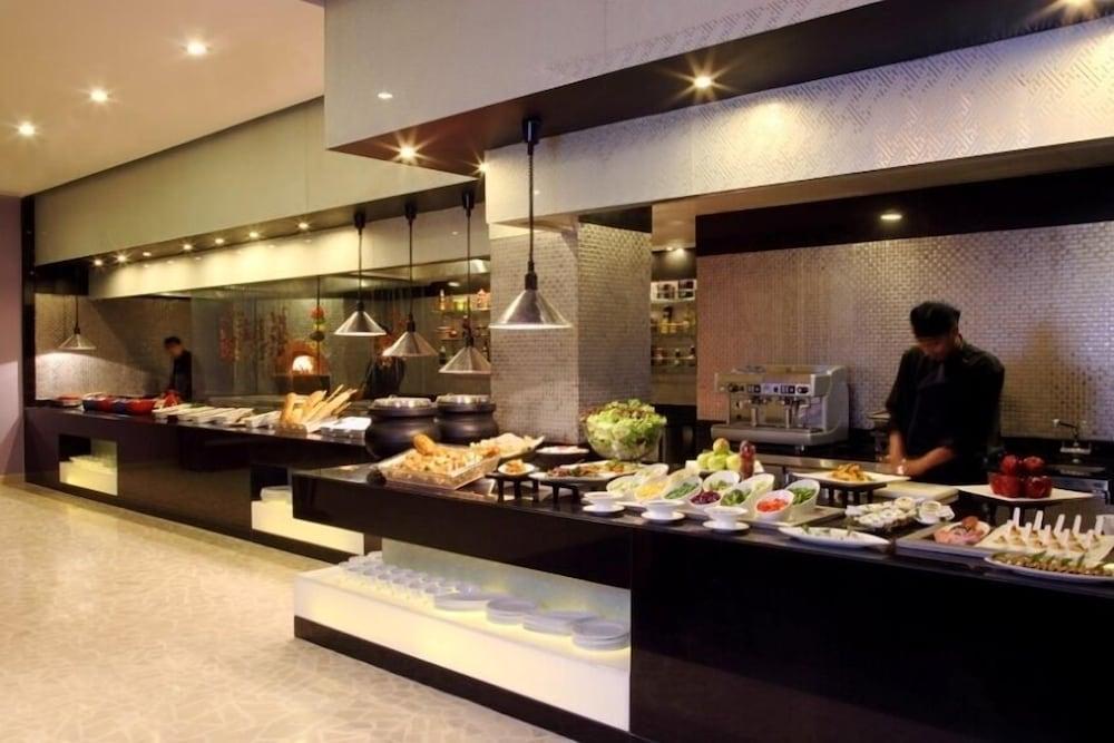 Tuli Imperial Hotel Нагпур Екстериор снимка