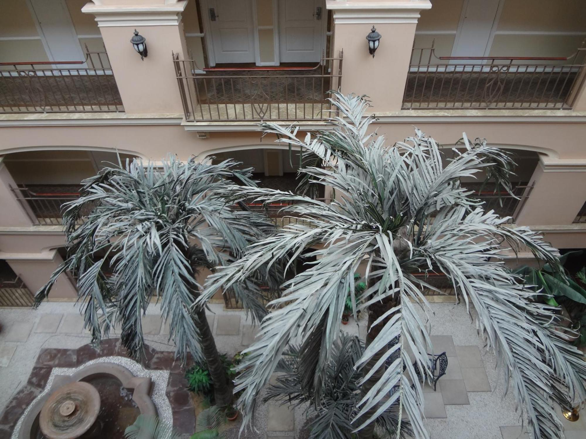 Tuli Imperial Hotel Нагпур Екстериор снимка