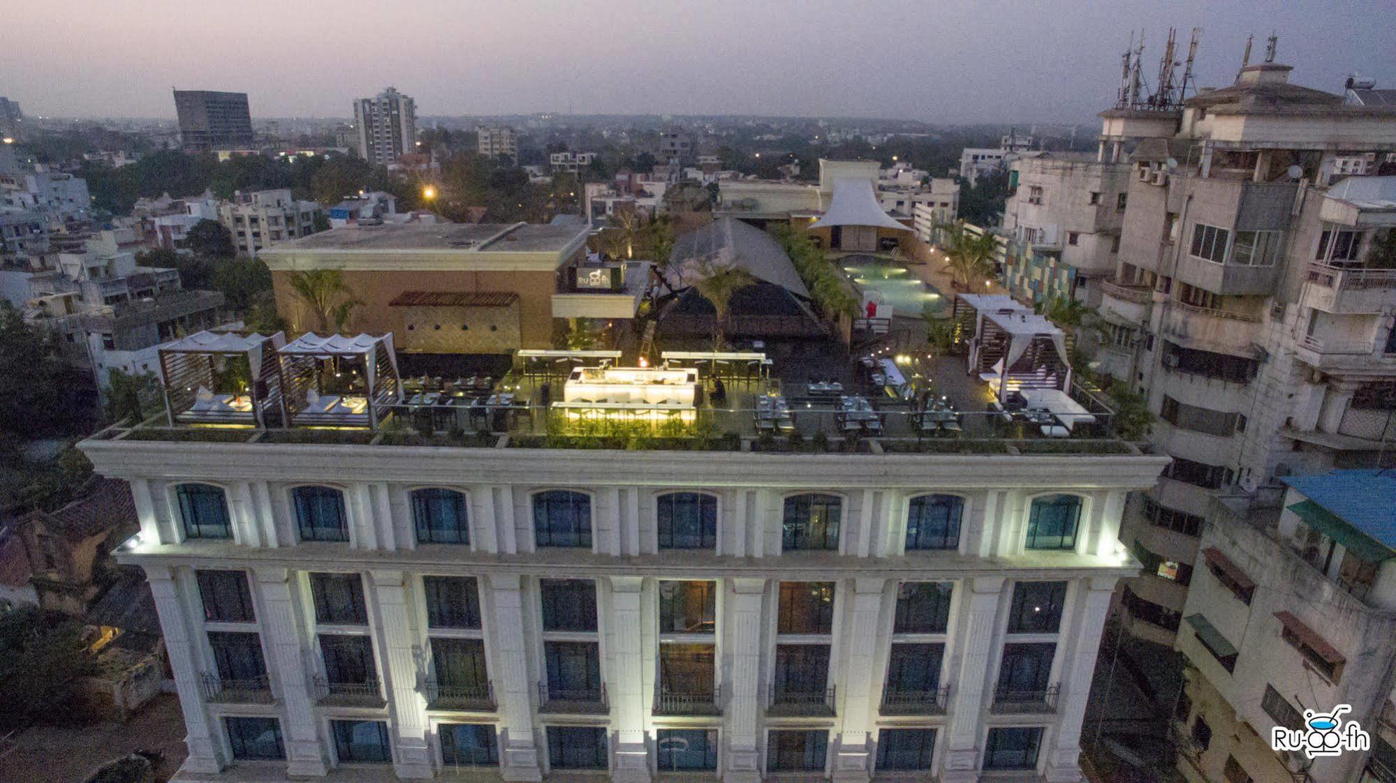 Tuli Imperial Hotel Нагпур Екстериор снимка